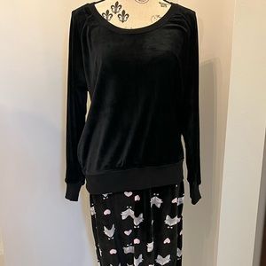Soft velour jogger pajamas with foxes